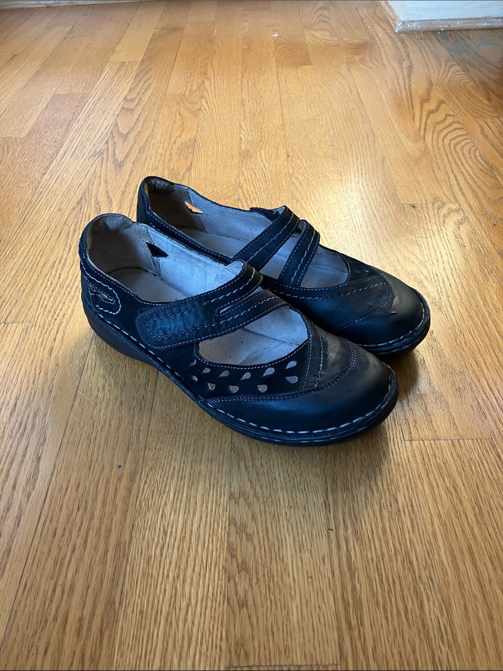 Women’s Black Mary Jane Comfort Flats with Strap and Cutout Detail